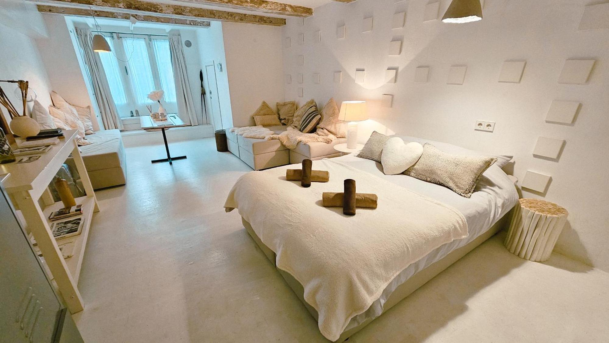 The White Wilde - Studio In A Historic Canalhouse From 1799 Amszterdam Kültér fotó
